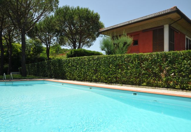 Villa in Marina di Massa - Villa Torre