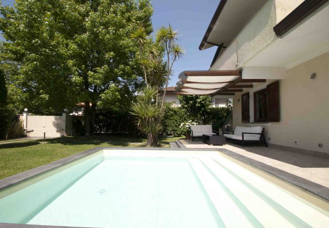 Villa in Forte dei Marmi - Villa Bianca