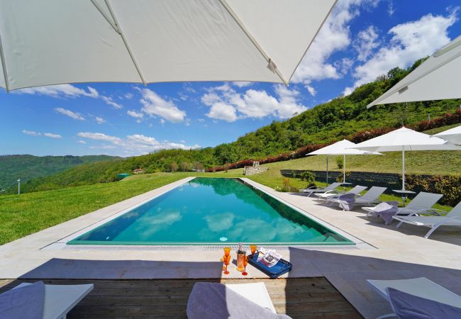 Villa in Zignago - Villa Podere Gaia 16 Pax