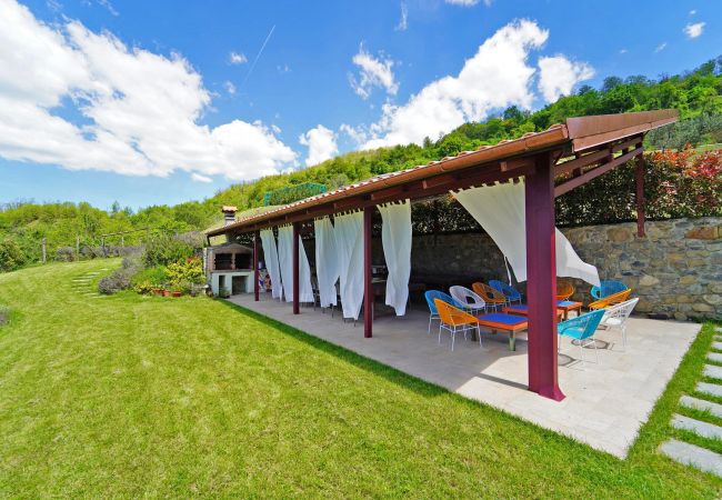 Villa in Zignago - Villa Podere Gaia 16 Pax