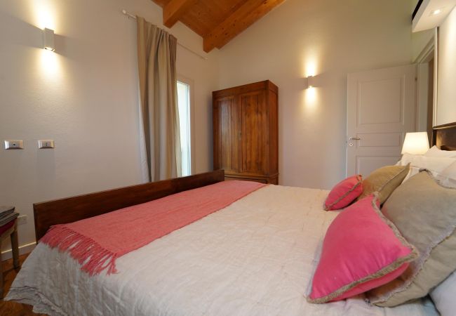 Villa in Zignago - Villa Podere Gaia 16 Pax